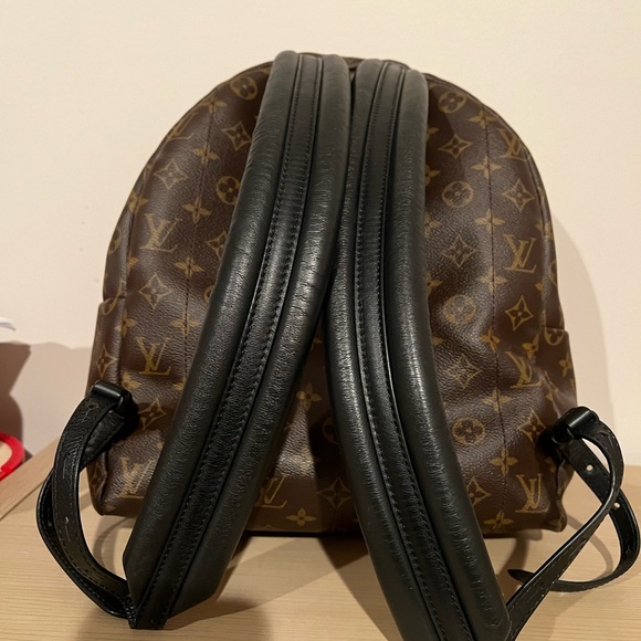 Louis Vuitton Palm Springs mm backpack - Picture 3 of 10